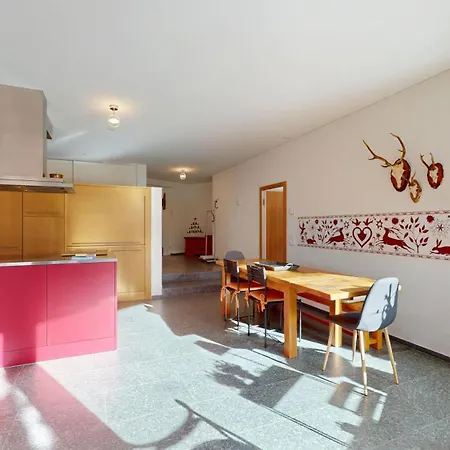 Apartment Abitaziun Crusch 5 3 - Samedan